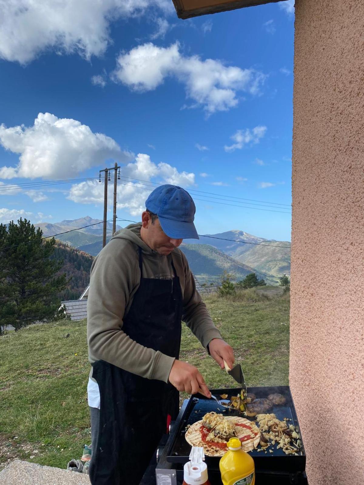 Gite Avec Vue Exceptionnelle Sur Les Montagnes Camurac Exteriér fotografie